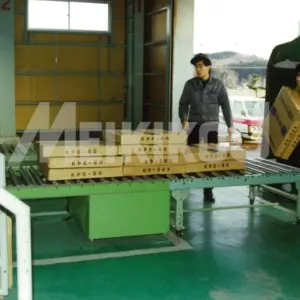 家電物流トラック積み込み